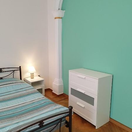 Комната Pilika 4Room With Shared Bath Ateny Zewnętrze zdjęcie