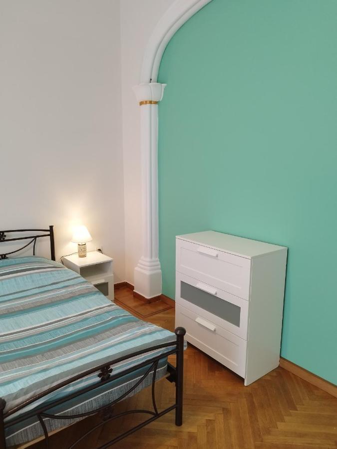 Комната Pilika 4Room With Shared Bath Ateny Zewnętrze zdjęcie