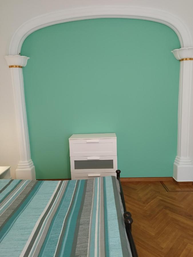 Комната Pilika 4Room With Shared Bath Ateny Zewnętrze zdjęcie